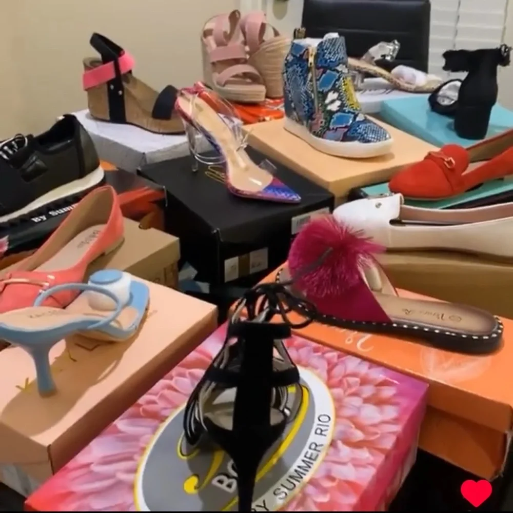 @Suanjo LIVE SHOW POSH REMINDER ❤️please give it a LIKE❤️ to be Notified❤️ - Picture 13 of 14